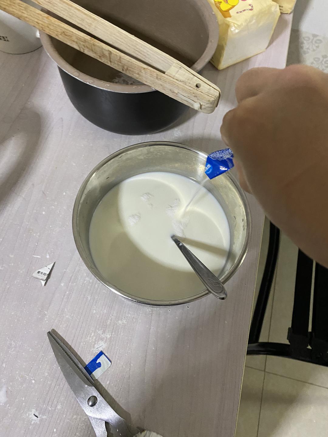 纯奶手撕吐司的做法 步骤1
