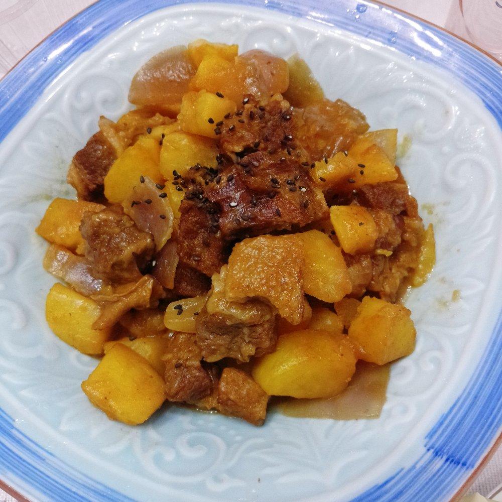 沙沙土豆胡萝卜炖牛肉