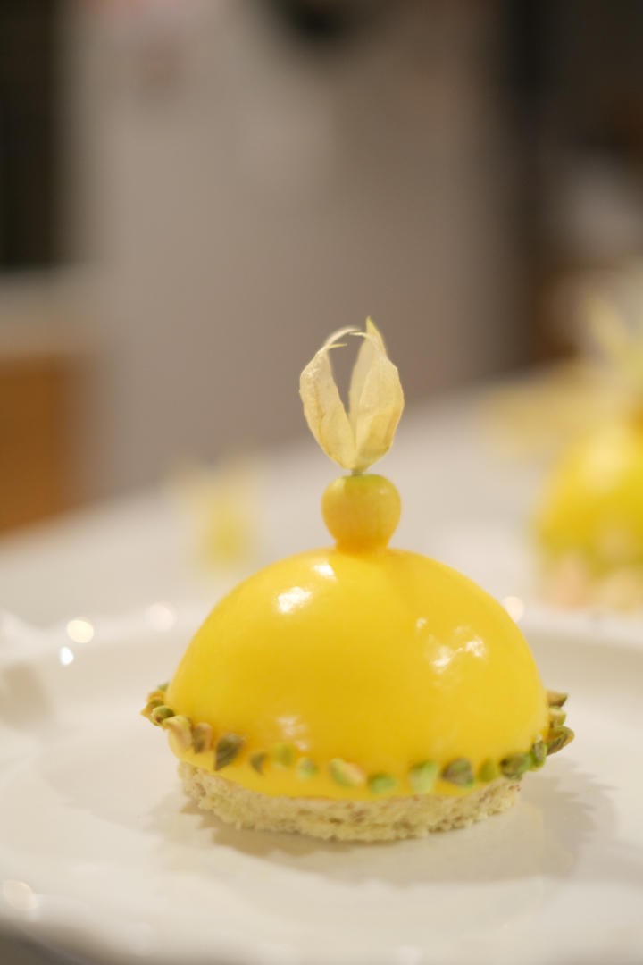 #拼颜值 也拼实力#Hakuna Matata-百香果芒果配椰子慕斯