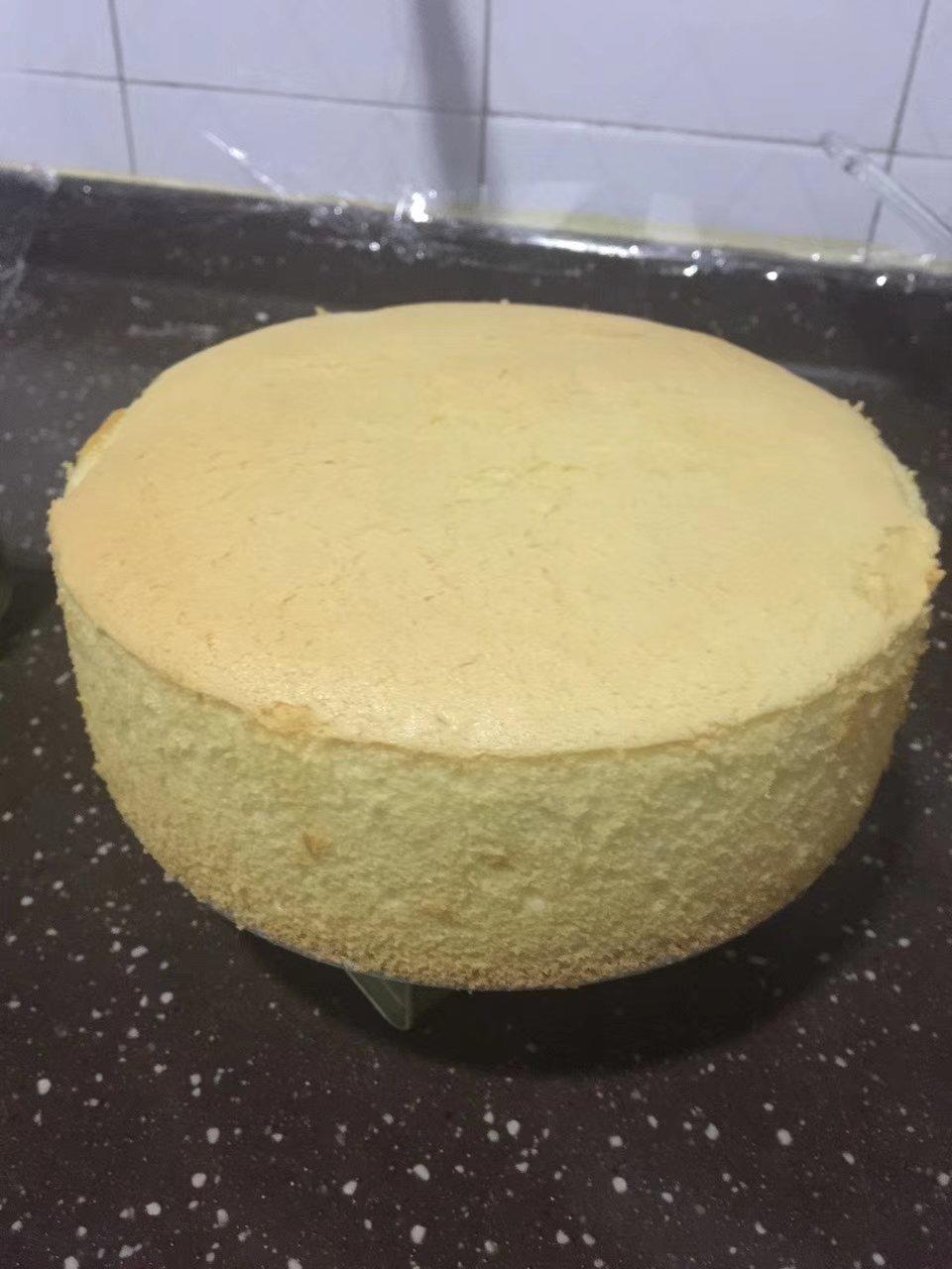 烤箱做蛋糕（戚风蛋糕的做法）