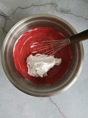 红彤彤超简单好吃的红丝绒6寸戚风蛋糕的做法 步骤6
