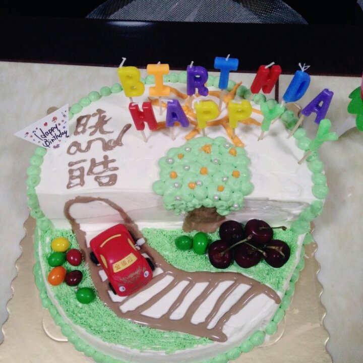 小汽车场景生日蛋糕