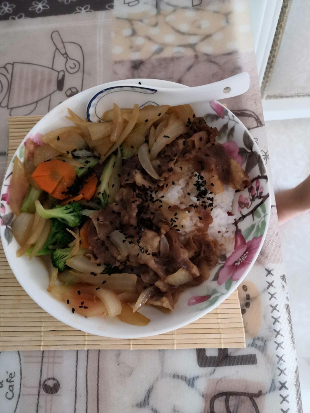 肥牛饭 比吉野家还好吃