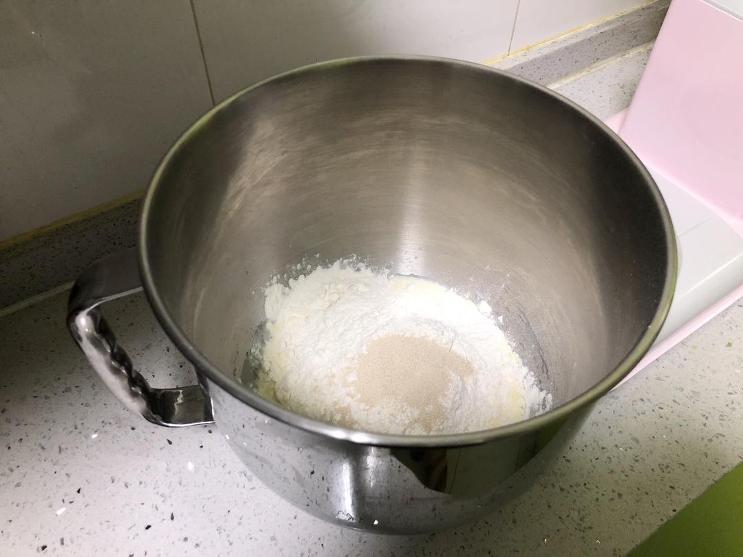 纯奶手撕吐司的做法 步骤1