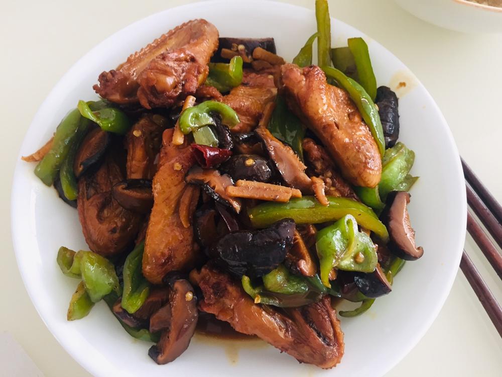 好吃到原地爆炸的黄焖鸡