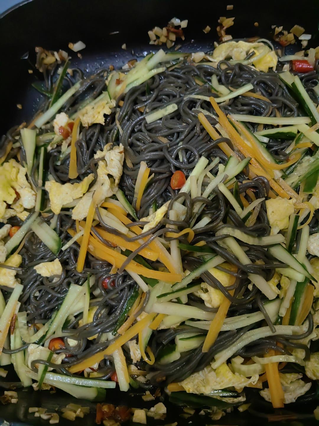 减脂爽口的凉拌蕨根粉！也太好吃了吧！！