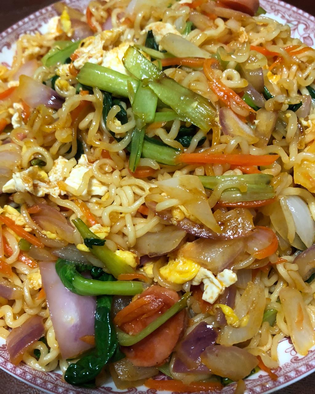 路边摊风味炒方便面