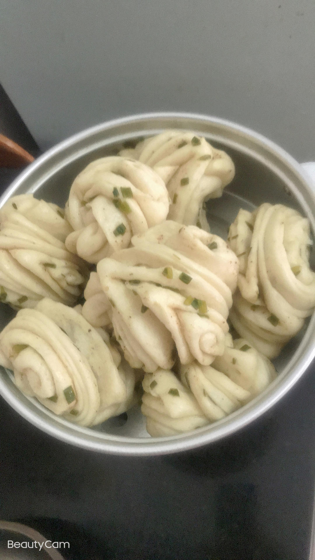 🌺椒盐葱香花卷🌺（操作简单，好吃又好看）