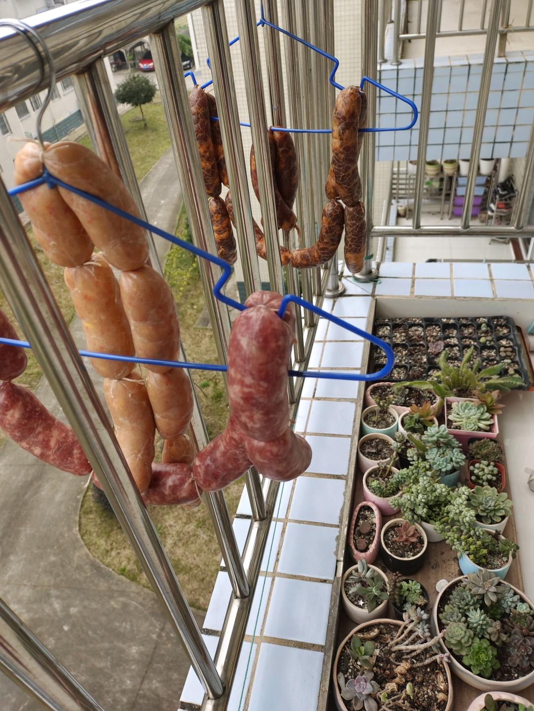 馋哭隔壁小孩自制无添加黑椒玉米鸡肉脆皮肠