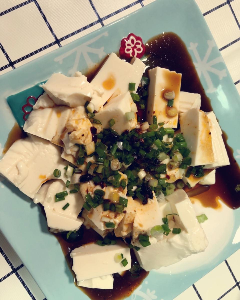 香菜小葱拌豆腐