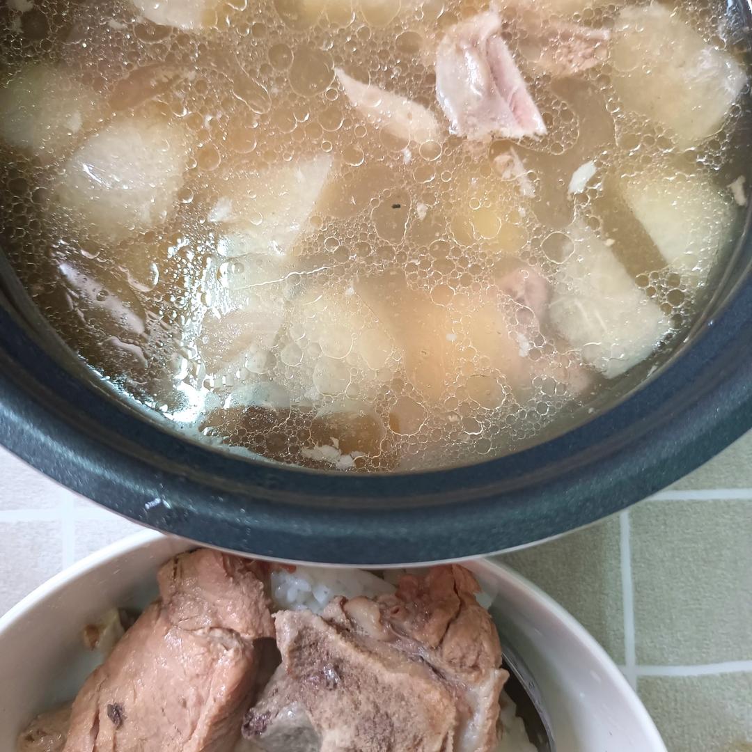 清炖排骨萝卜汤