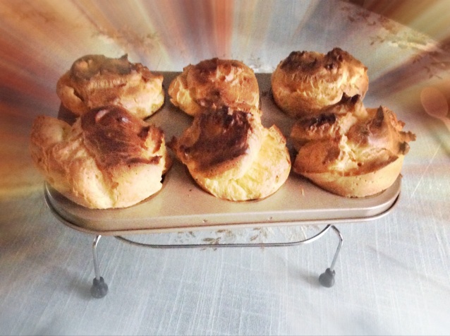 小山进——调皮的摇滚泡芙