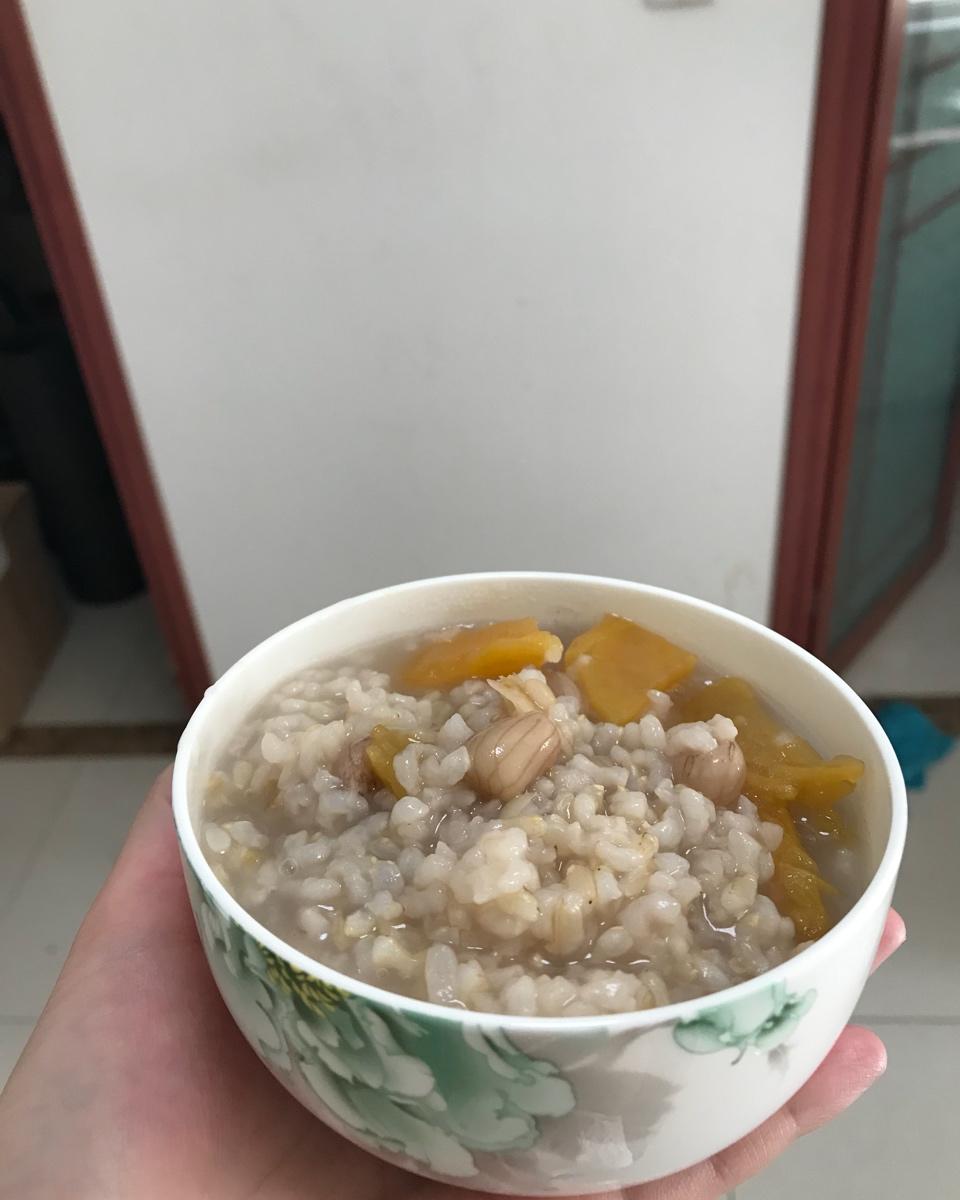 小糯米丸做的糙米粥