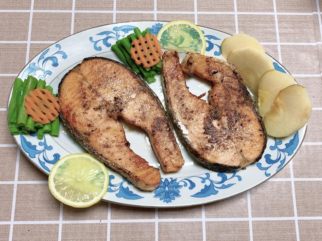 煎三文鱼