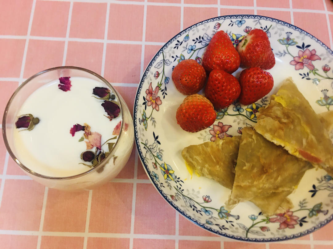 5分钟就能搞定的手抓饼早餐，酥到掉渣～