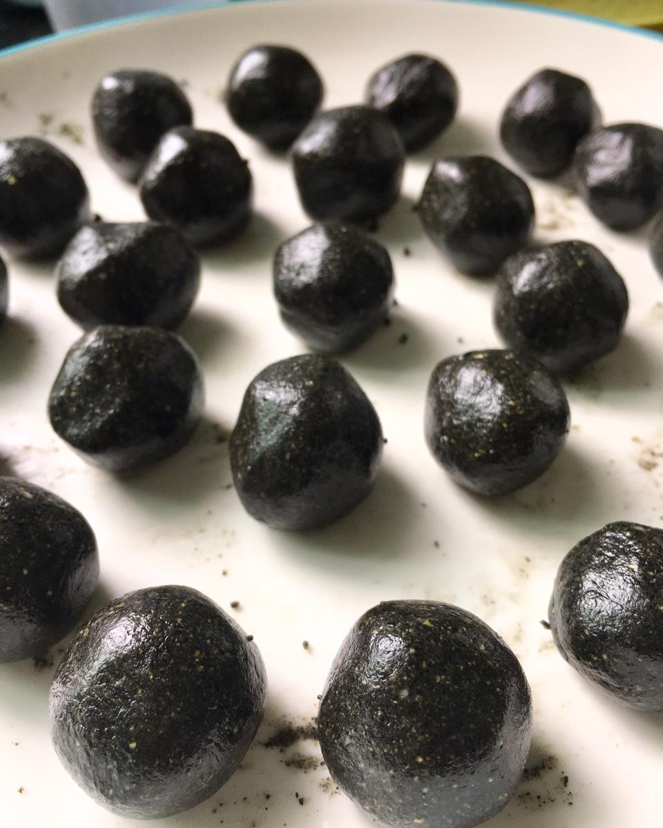 超简单乌发黑芝麻丸