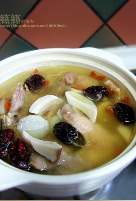 山药土鸡煨汤的做法