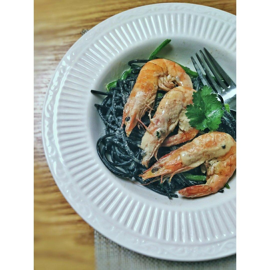牡蛎菠菜奶油意大利面