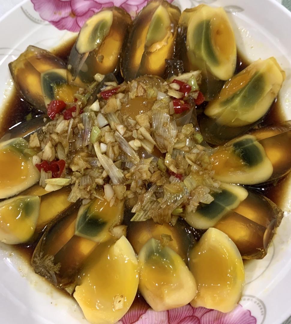 凉拌皮蛋