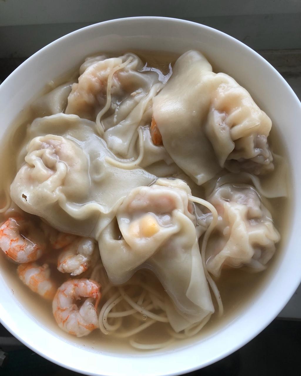 经典港式鲜虾云吞面