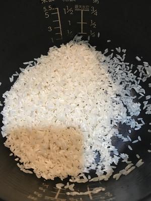 椰香芒果糯米饭的做法 步骤2