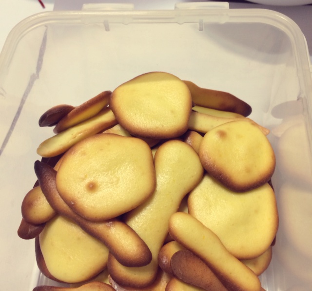 蛋黄小西饼（烤箱做饼干，简单又好吃）