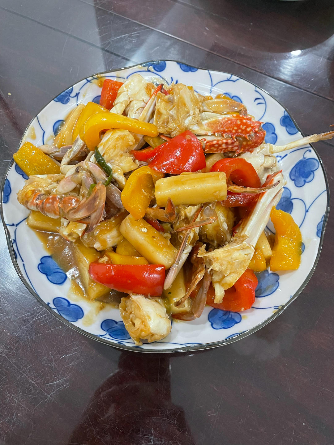 梭子蟹炒年糕～标准的江浙菜