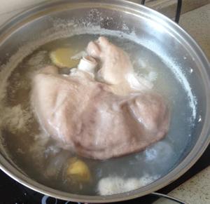 潮式胡椒猪肚汤的做法 步骤2