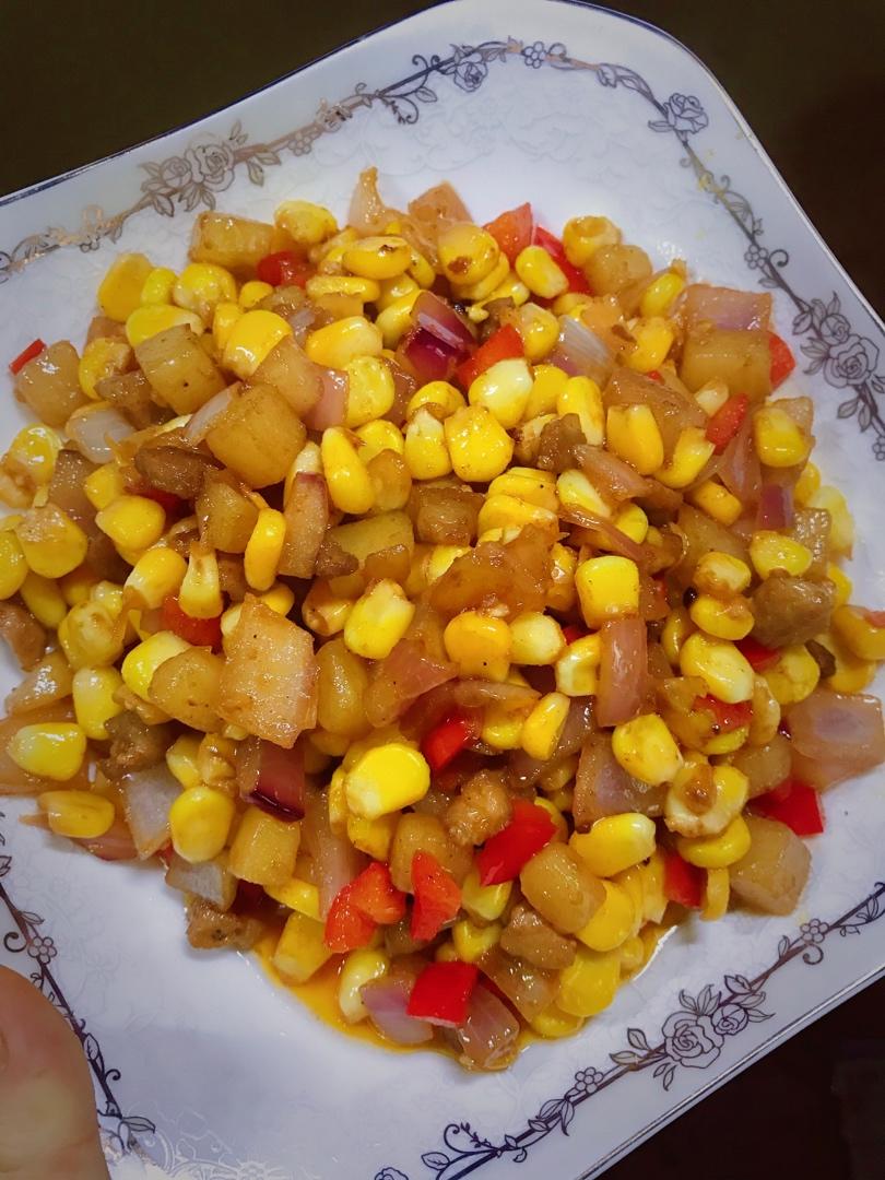土豆洋葱玉米丁