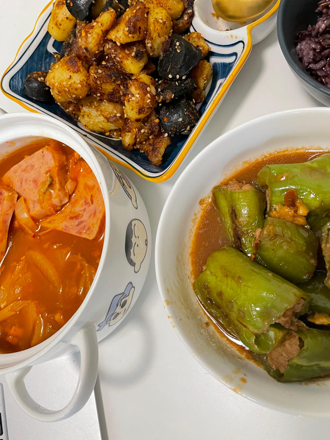 韩式【午餐肉泡菜汤】又名火腿辛奇汤