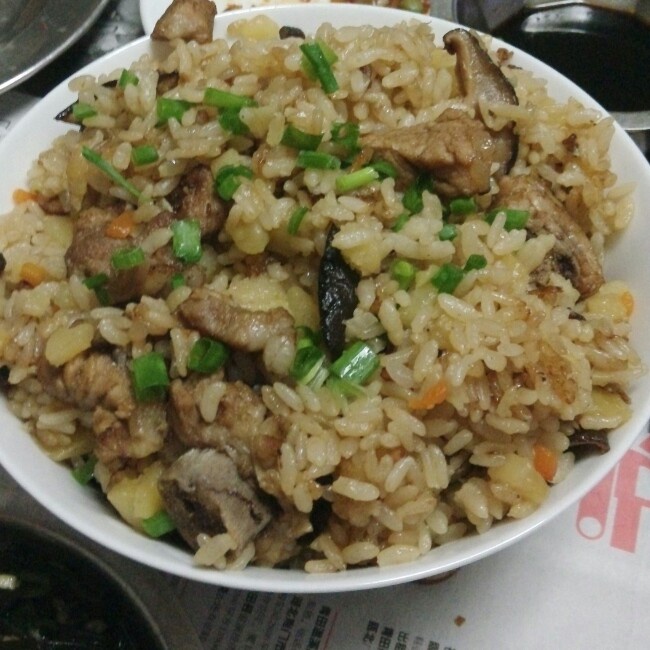 喷香排骨焖饭（爆好吃）