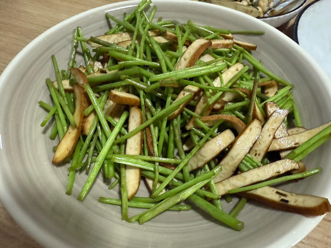 芦蒿炒香干（干丝）‼️5分钟快手菜