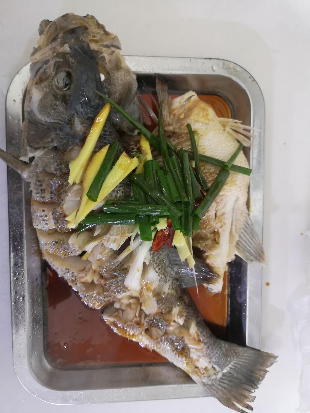 清蒸鲈鱼