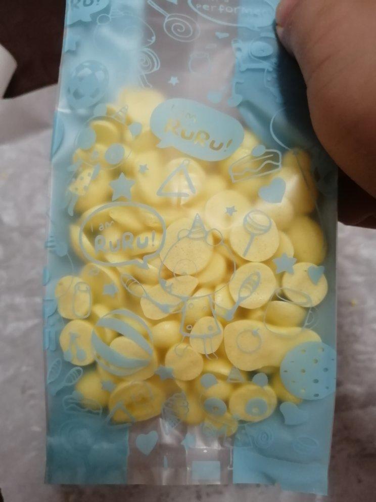 入口即化的无添加蛋黄溶豆