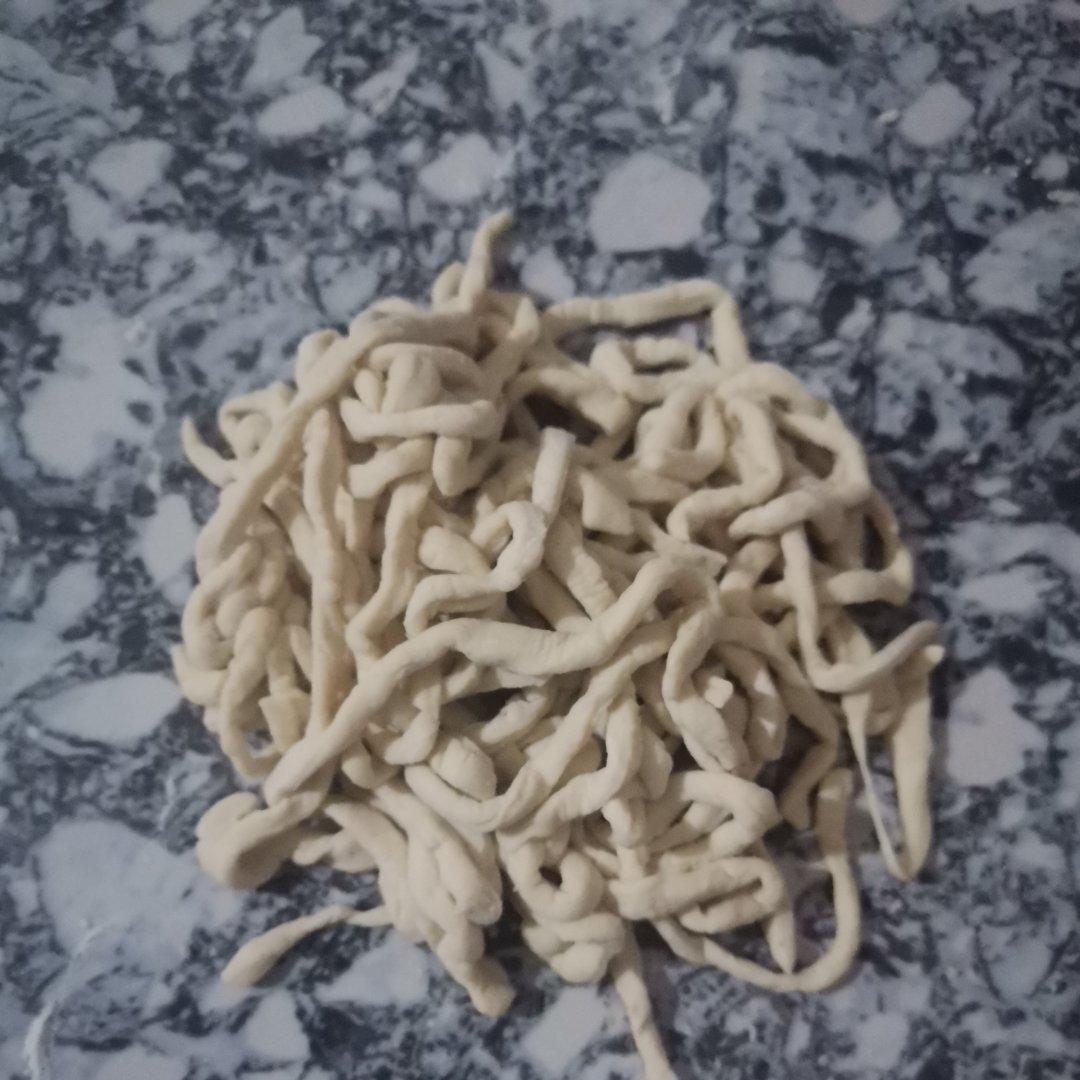 快手纯手工擀面条