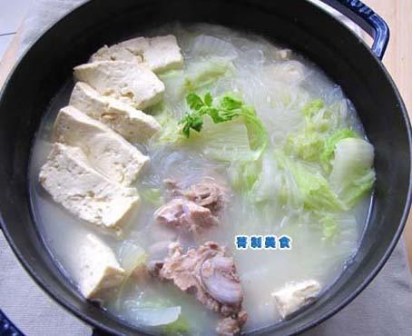 排骨白菜豆腐汤的做法