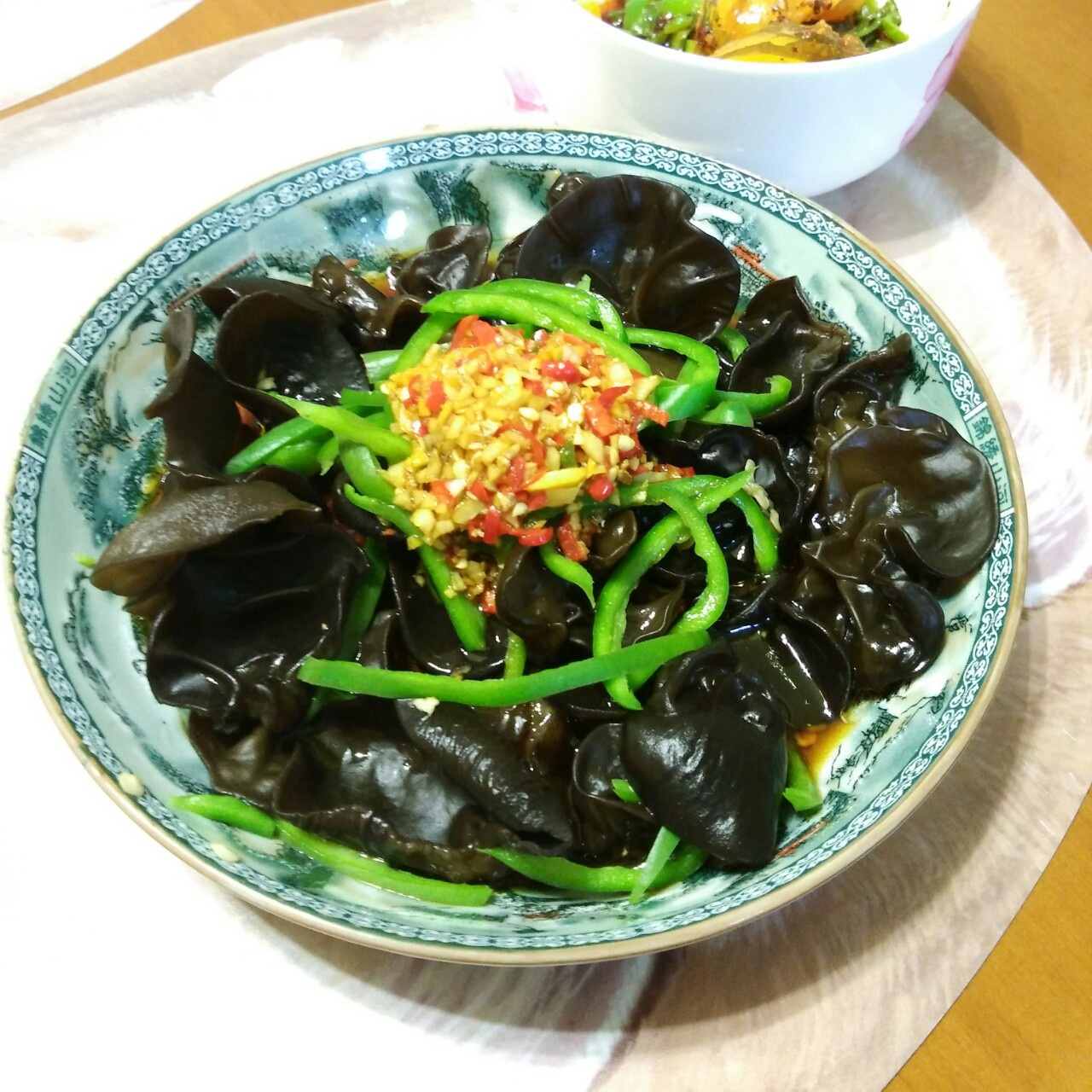 凉拌木耳