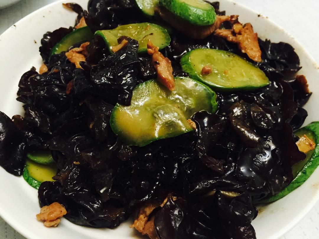 木耳肉片炒青瓜