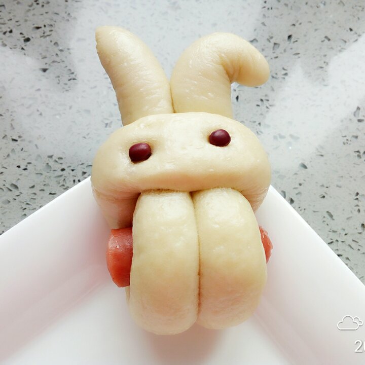 小兔子香肠包