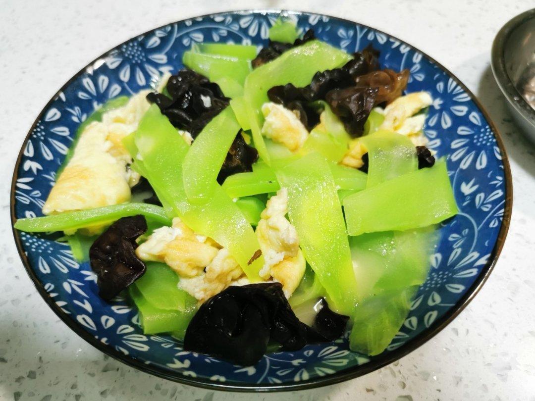 超简单的营养菜－莴笋炒蛋