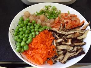 香菇海鲜焖饭的做法 步骤1