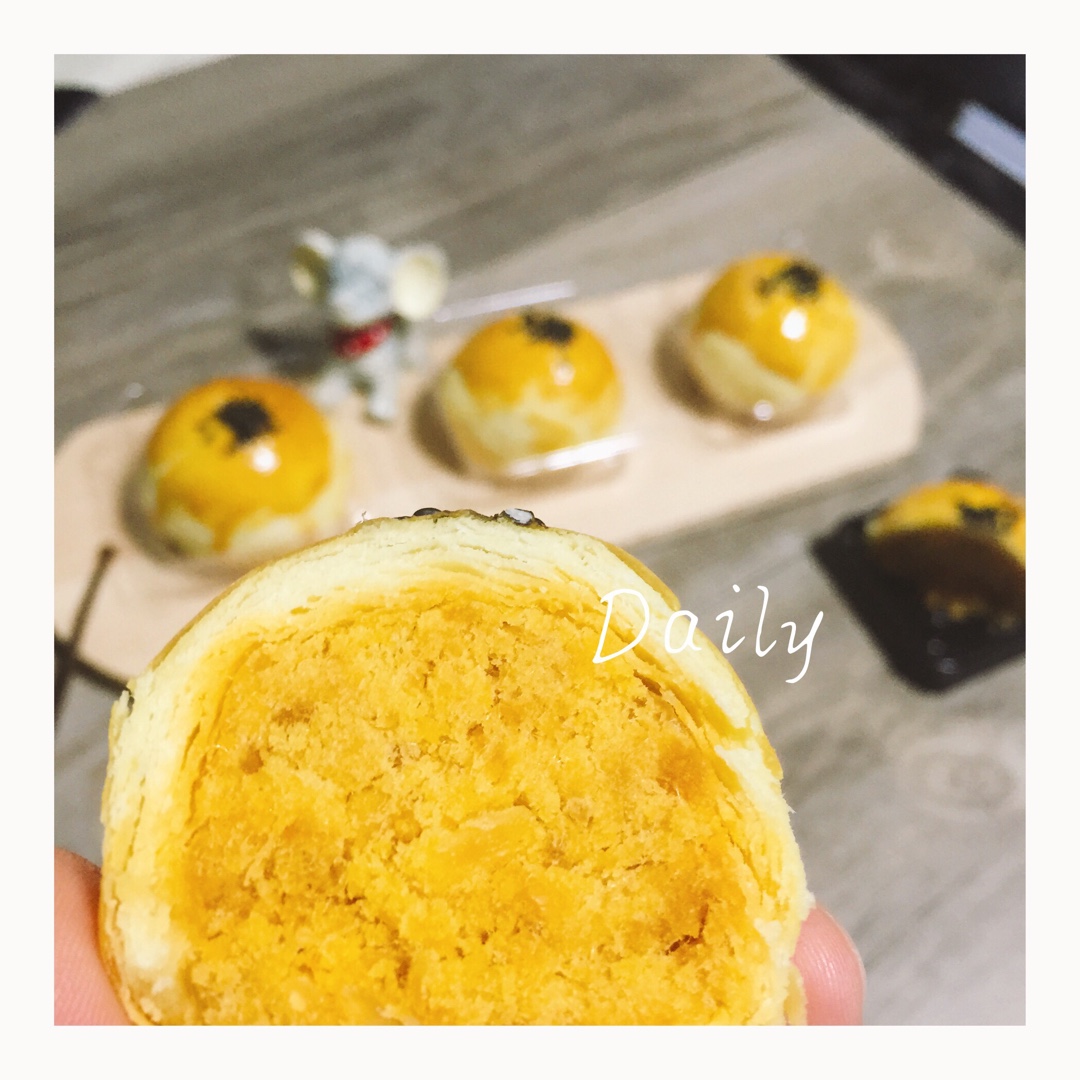 黄金肉松酥