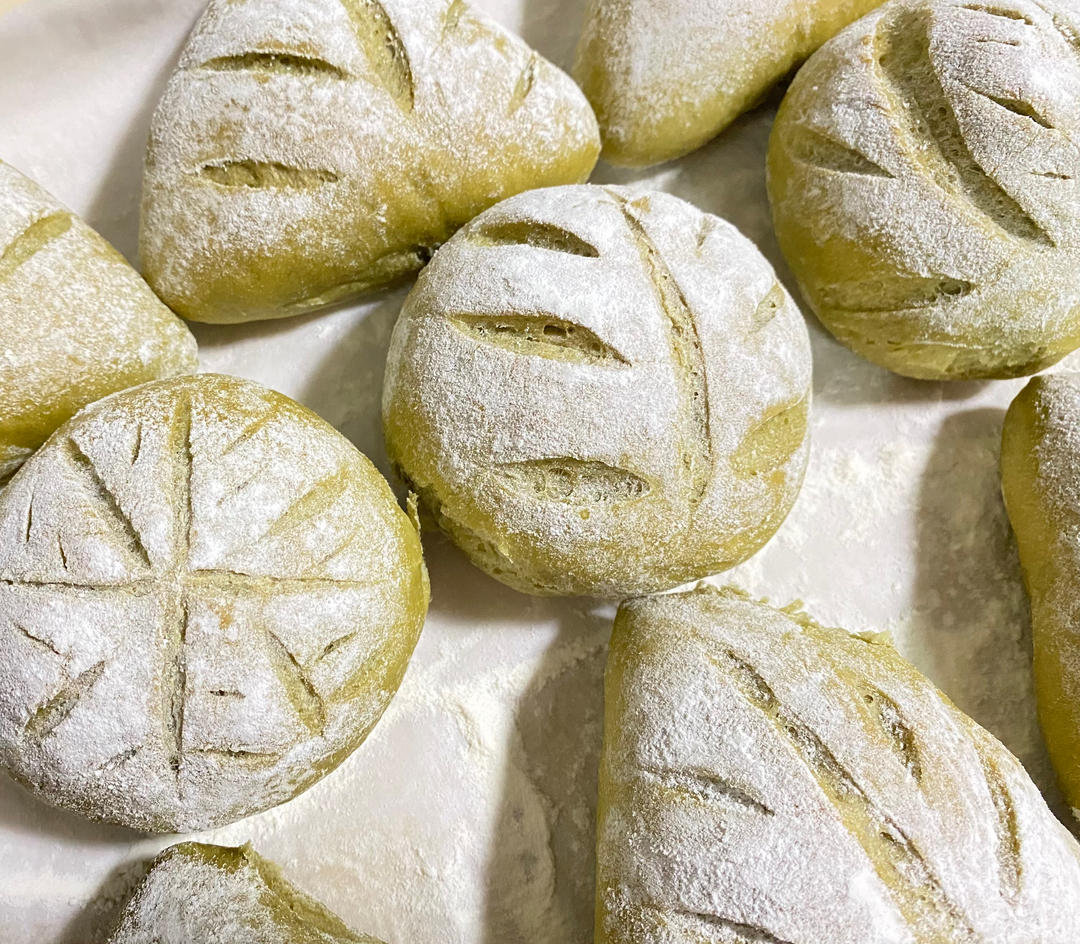 抹茶豆沙奶酪软欧包
