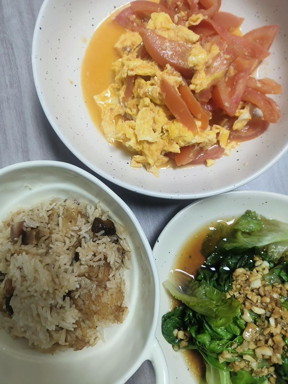 番茄炒鸡蛋（超浓的番茄味）