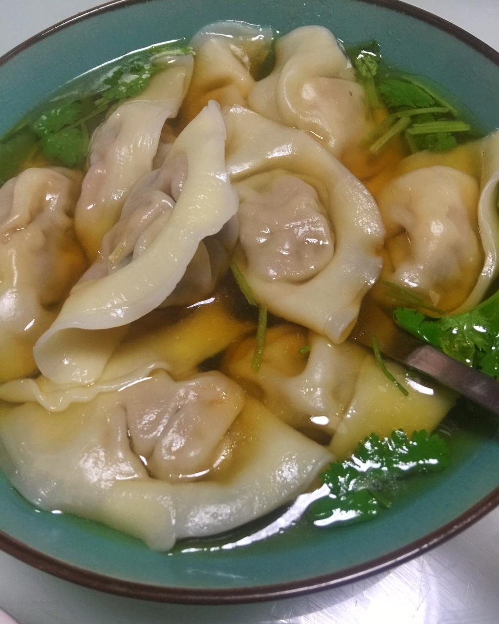 王得福做的鲜虾馄饨汤&红油抄手&生煎金鱼馄饨