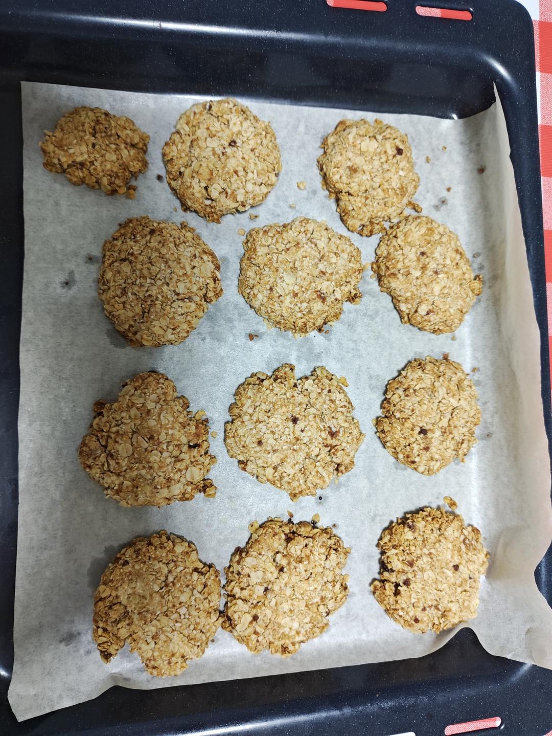 素食:有机燕麦芝麻大饼干