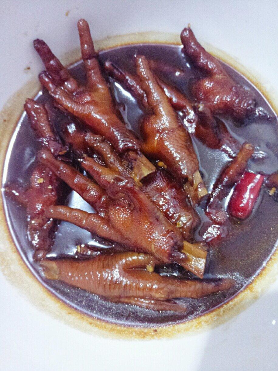 卤鸡脚