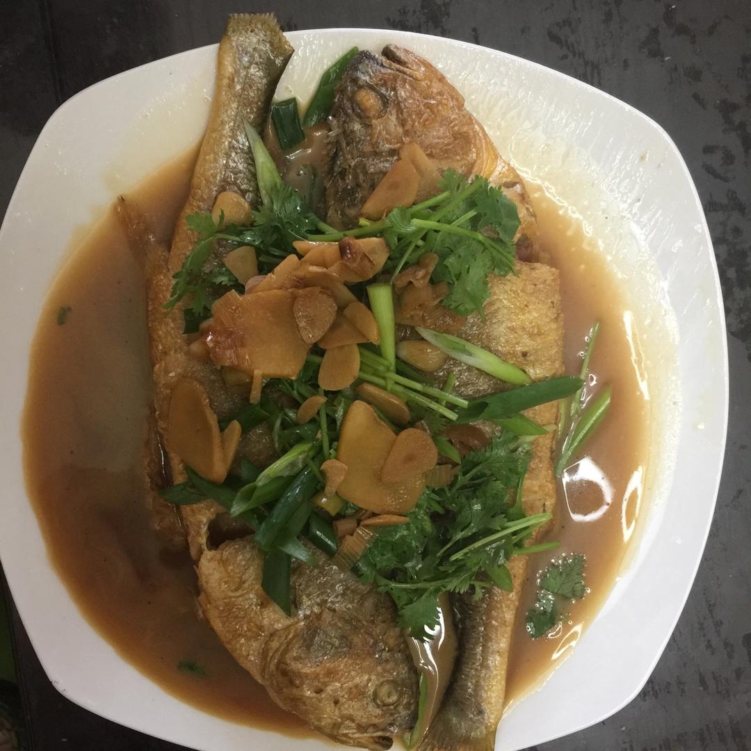 红烧黄鱼—鱼皮不破的小窍门