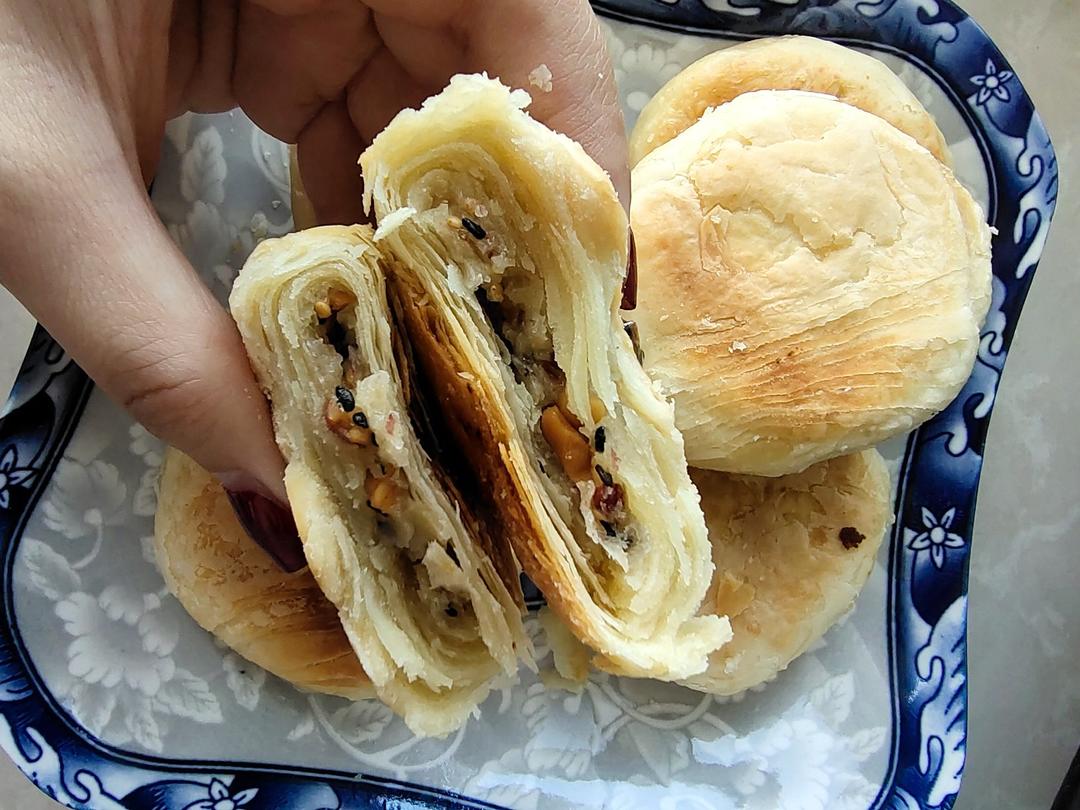 半发面空心糖酥饼