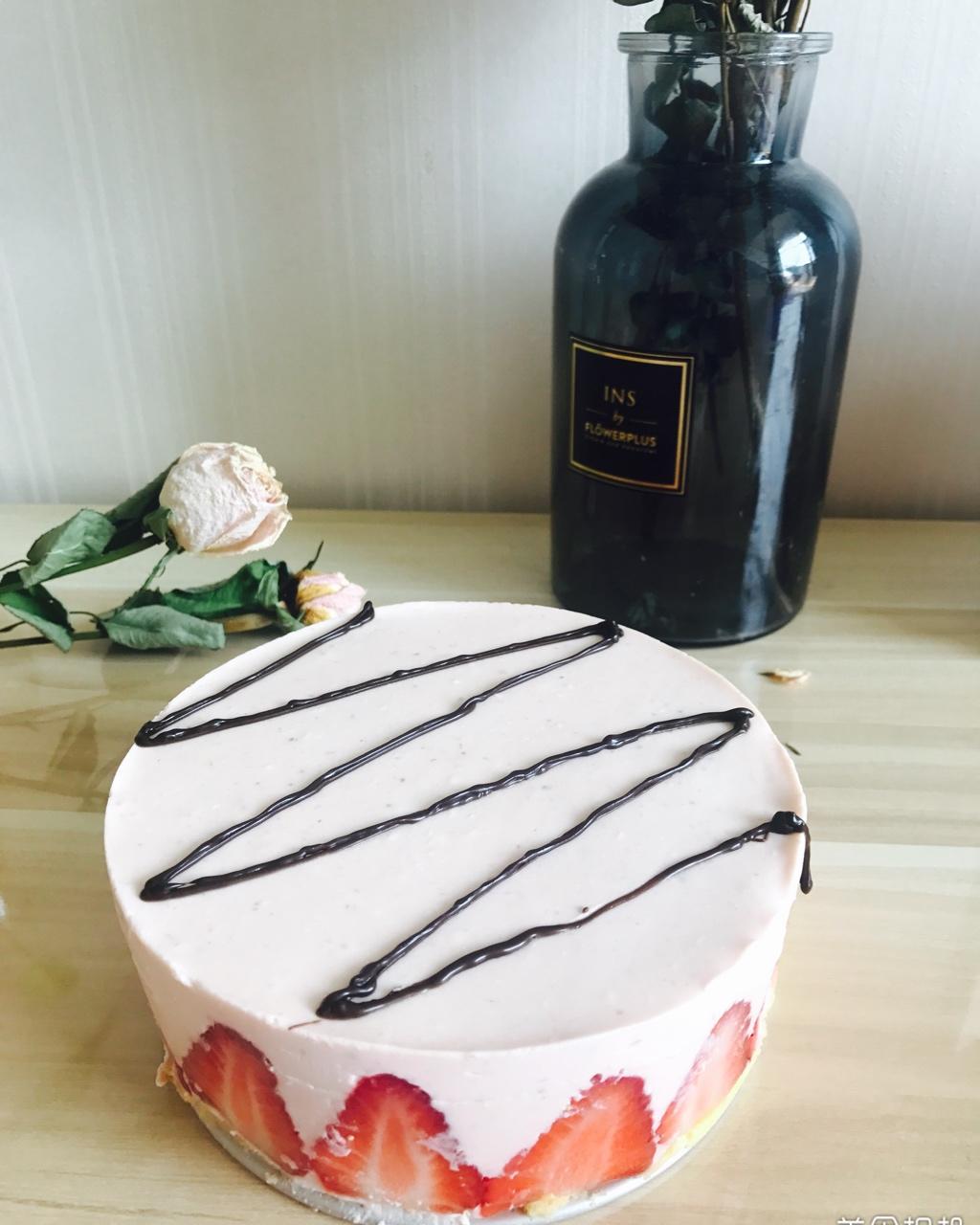 巧克力草莓慕斯蛋糕